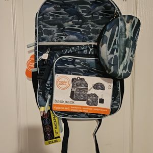 Boys Wonder nation 17" 4 piece back pack  setback, Shark print,